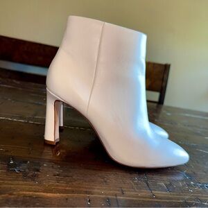 ANTONIO MELANI Women’s White Heeled Booties - Size 6